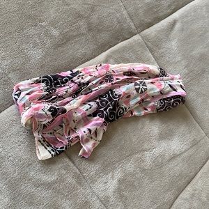 Scarf can also use on hair